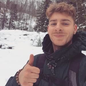 Meet your Posher, Zachary